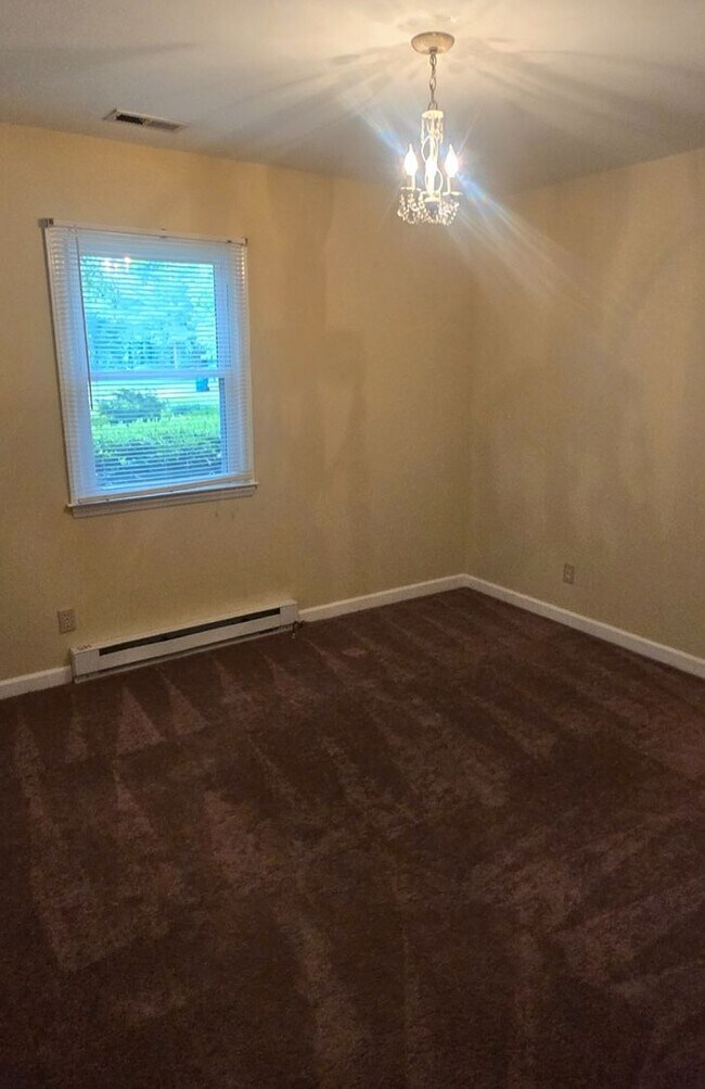 Building Photo - Upcoming 3 Bedroom Rental in Colfax! Tours scheduled to begin mid July!