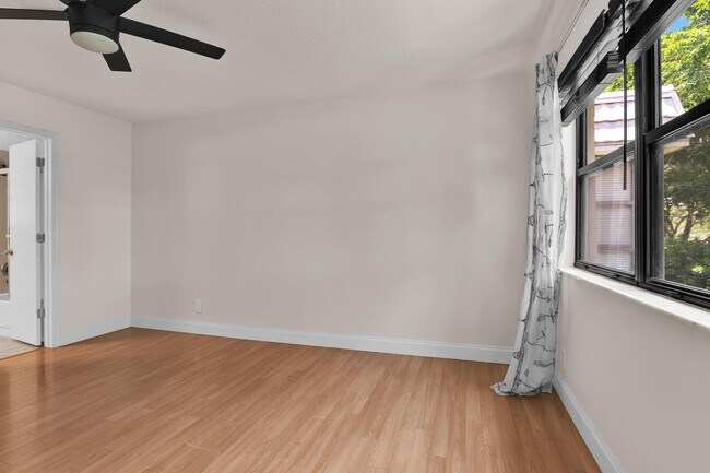 Building Photo - 1040 Homewood Blvd