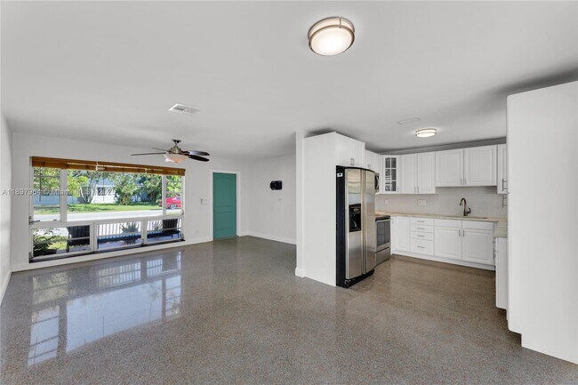 Building Photo - 2249 SW 34th Terrace