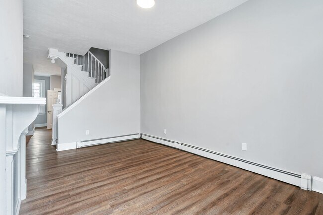 Building Photo - Brand New Remodel - 4BR / 2BA Home in Manchester - In-Unit Laundry, Convenient Location - Availab...