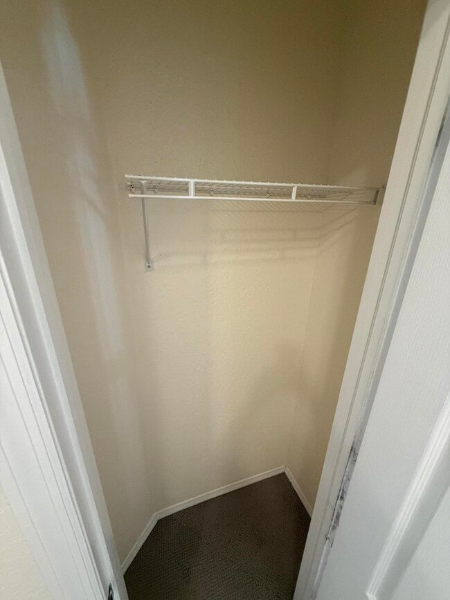 Building Photo - 1106 Belmont Pl