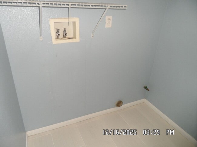 Building Photo - 4 Bedrooms, 2 Bathrooms, 3 Car Garage, 1899 sq. ft., Large Fenced, Front Yard Lawn, Near Schools ...