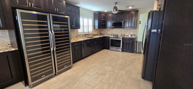 Building Photo - 2125 Barbosa Ct