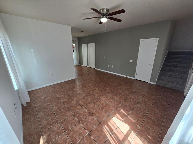 Building Photo - 1604 Singleton Ave