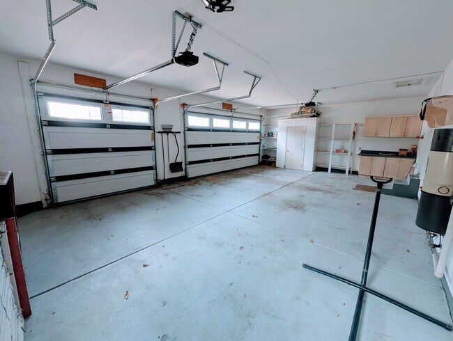 Building Photo - 1504 Spring Ln