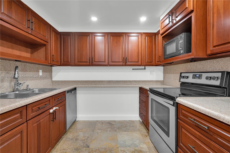 Building Photo - 9823 SW 93rd Terrace