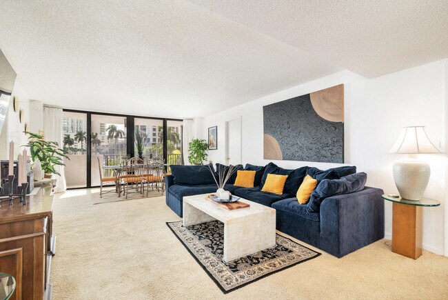 Building Photo - 1200 S Flagler Dr