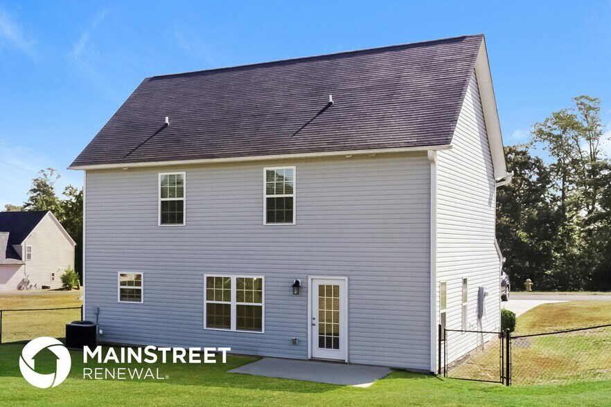 Building Photo - 6166 Brentwood Pk Dr