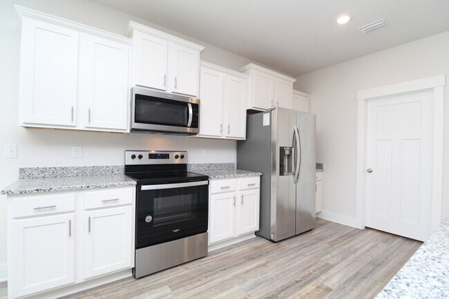 Building Photo - Don’t Miss This 4BR New Construction Home — 3-Car Garage, Modern Interior, Open Layout & Communit...
