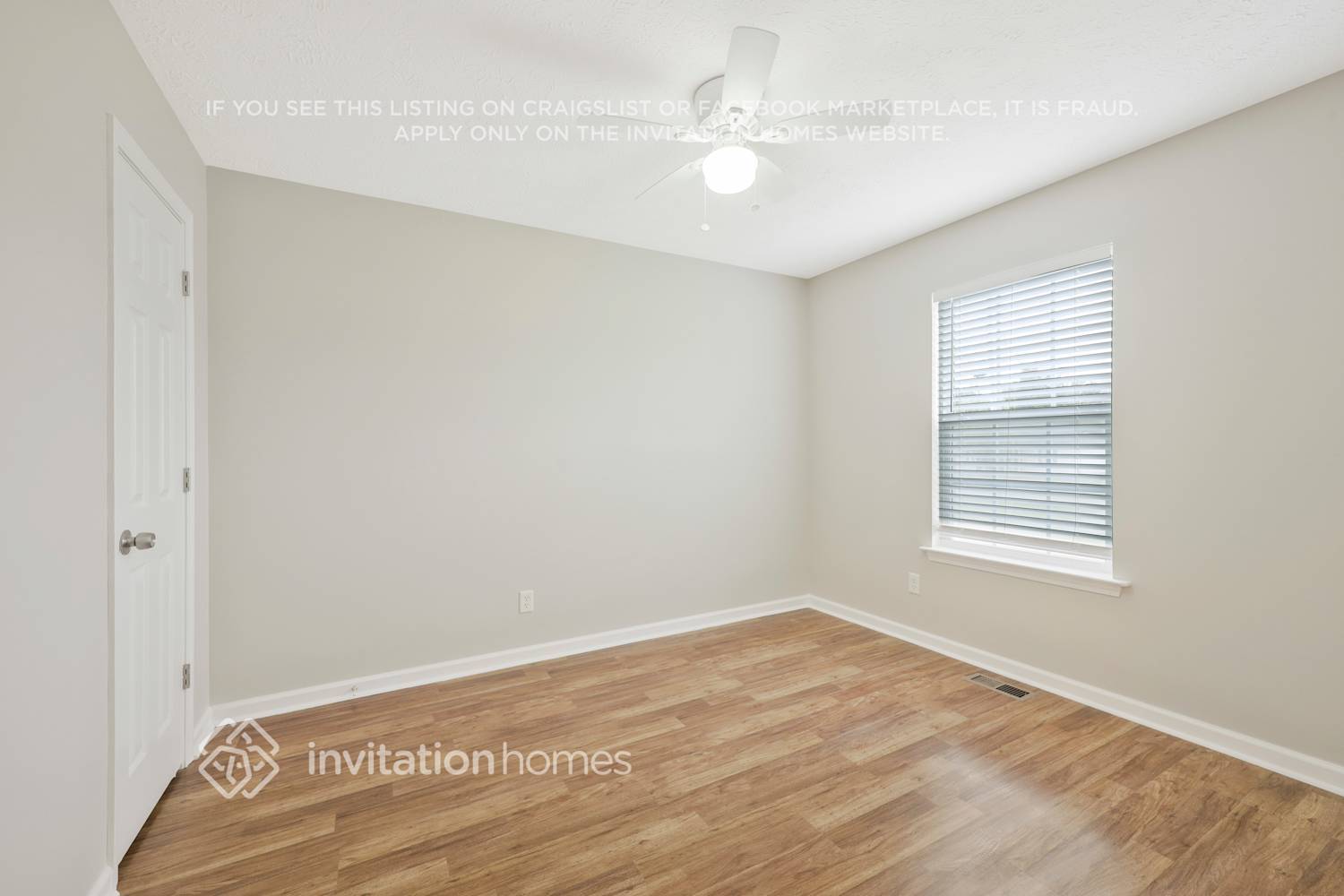 Building Photo - 325 Royal Garden Dr