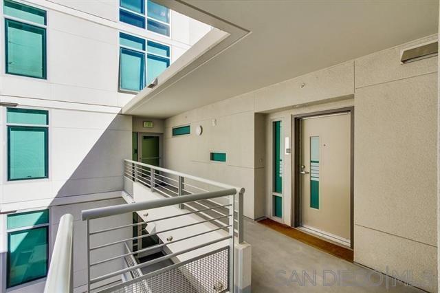 Building Photo - 425 W Beech St