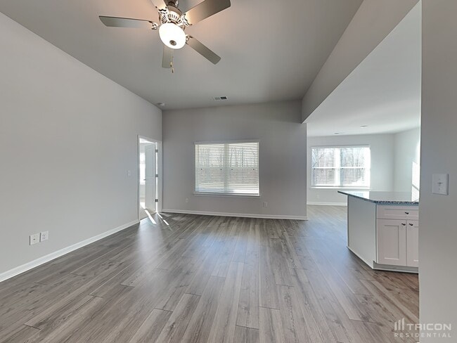 Building Photo - 123 Harvest Cir