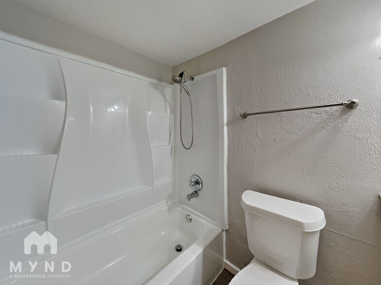 Building Photo - 4220 Caldwell Ave