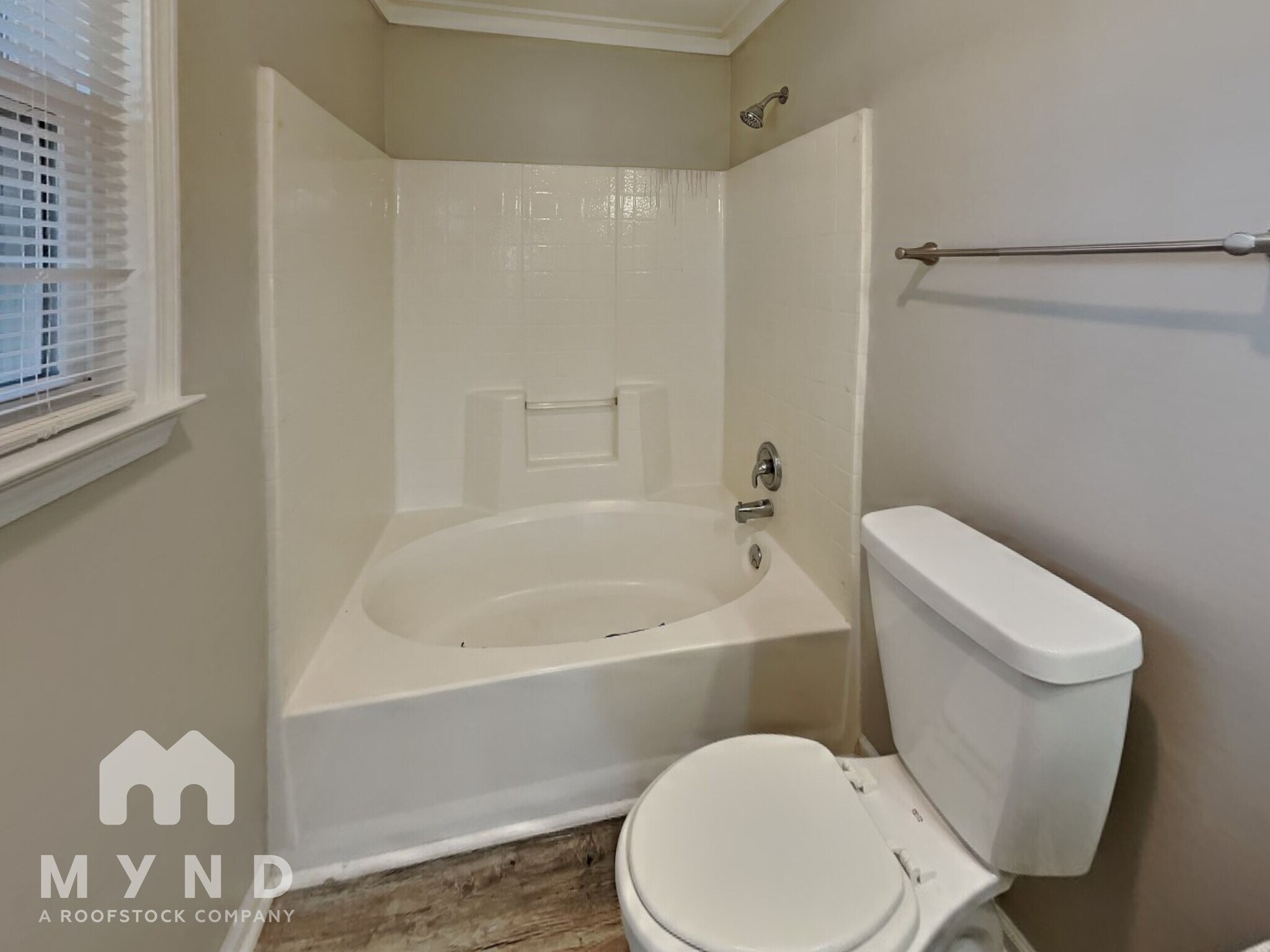 Building Photo - 5801 Meadowview Rd