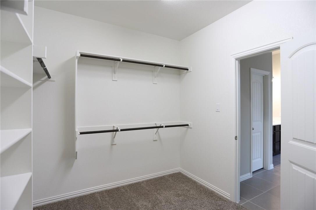 Building Photo - 15928 Holly Crk