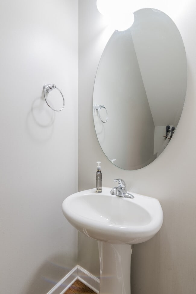 Building Photo - 8513 Loxton Cir