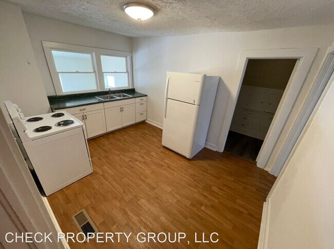 Building Photo - 3 br, 1 bath House - 712 Peytona Beach Road