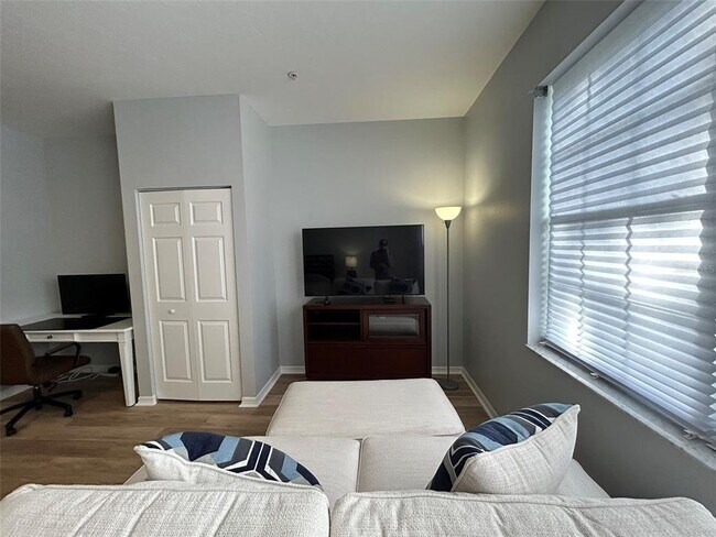 Building Photo - 3506 54th Dr W