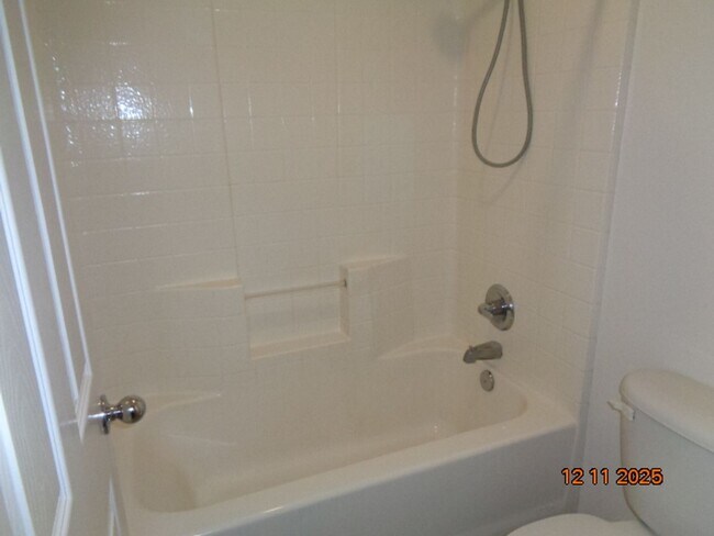 Building Photo - Beautiful 2 Story West Lancaster Home Built in 2003 with 2843 sq. ft.