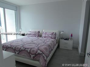 Building Photo - 951 Brickell Ave