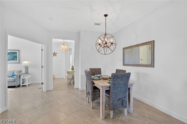 Building Photo - 14001 Hunter Oak Dr