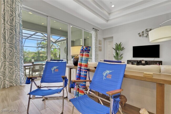 Building Photo - 6394 Warwick Ave