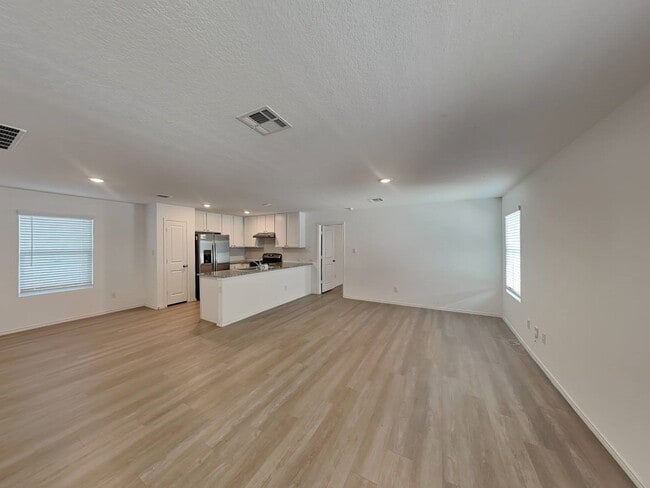 Building Photo - 4120 Waterfall Cv