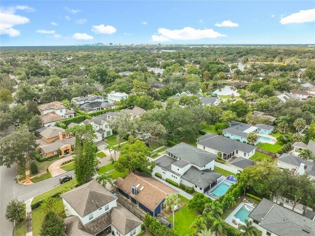 Building Photo - 1681 Walnut Ave