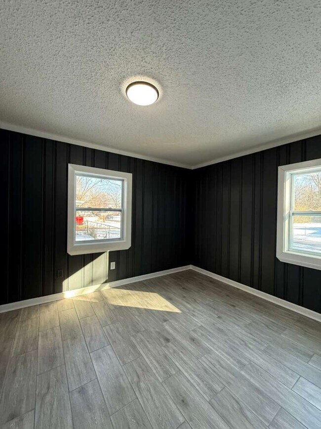 Building Photo - 1266 Russwood Rd