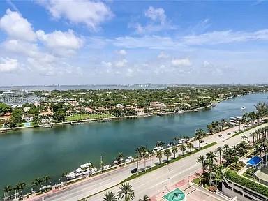 Building Photo - 4775 Collins Ave