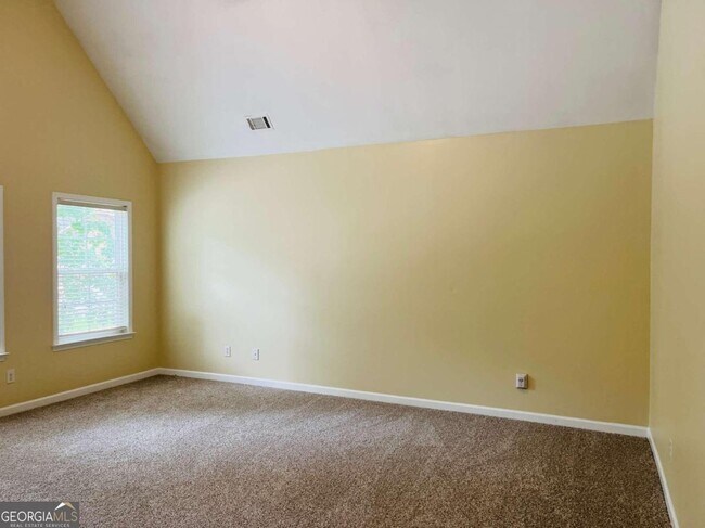 Building Photo - 26 Cliffhaven Cir