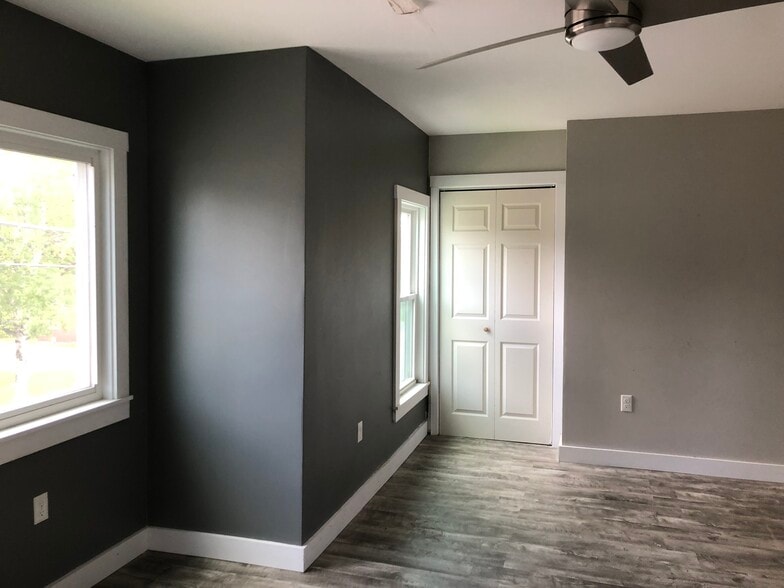 Building Photo - 141 Peltoma Ave