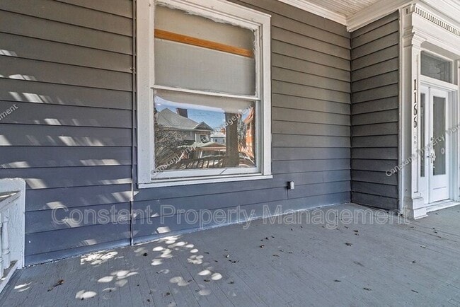 Building Photo - 1166 Bond St