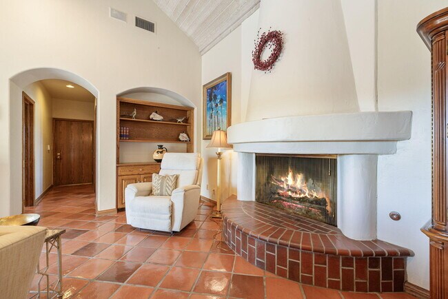 Building Photo - 50180 Vista Montana Rd