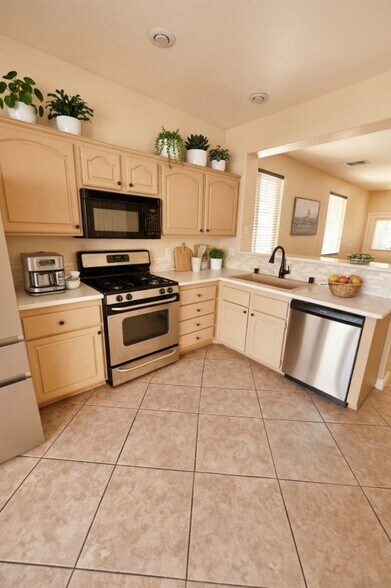 Building Photo - 10940 Calistoga Springs Ct