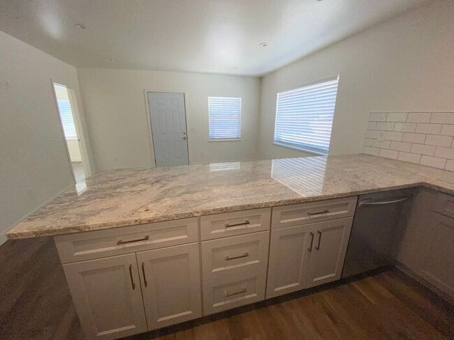 Building Photo - Northwest Reno House - Like New! 3 Bedroom...