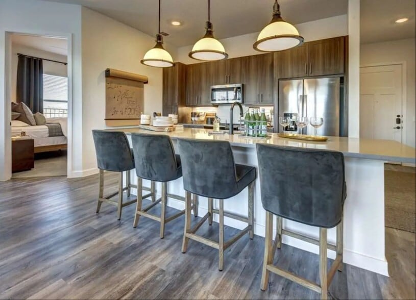 Building Photo - 801 C-Bar Ranch Trl