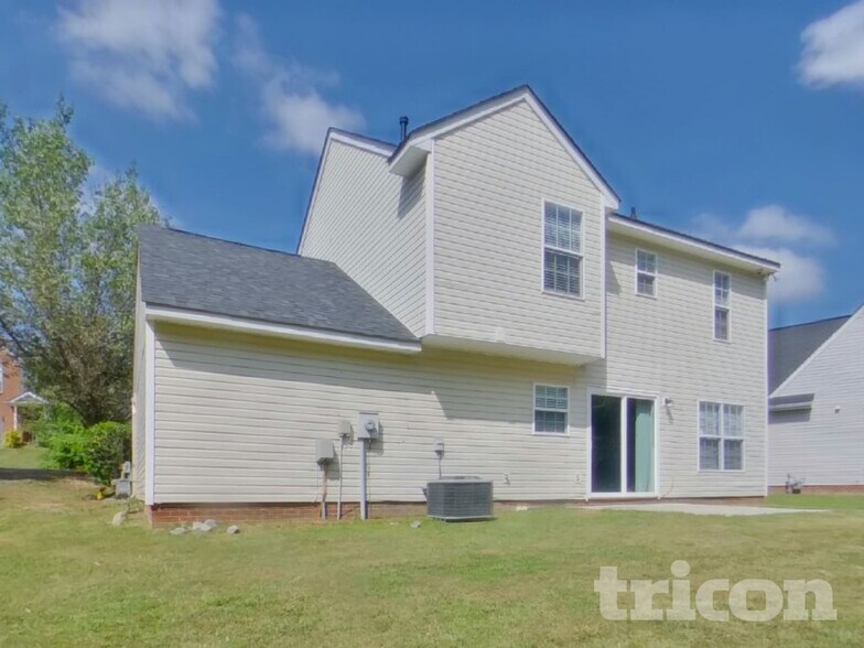 Building Photo - 911 Woodington Ln