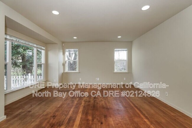 Building Photo - 6683 Sebastopol Ave