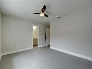 Building Photo - 11805 Alpheus Ave