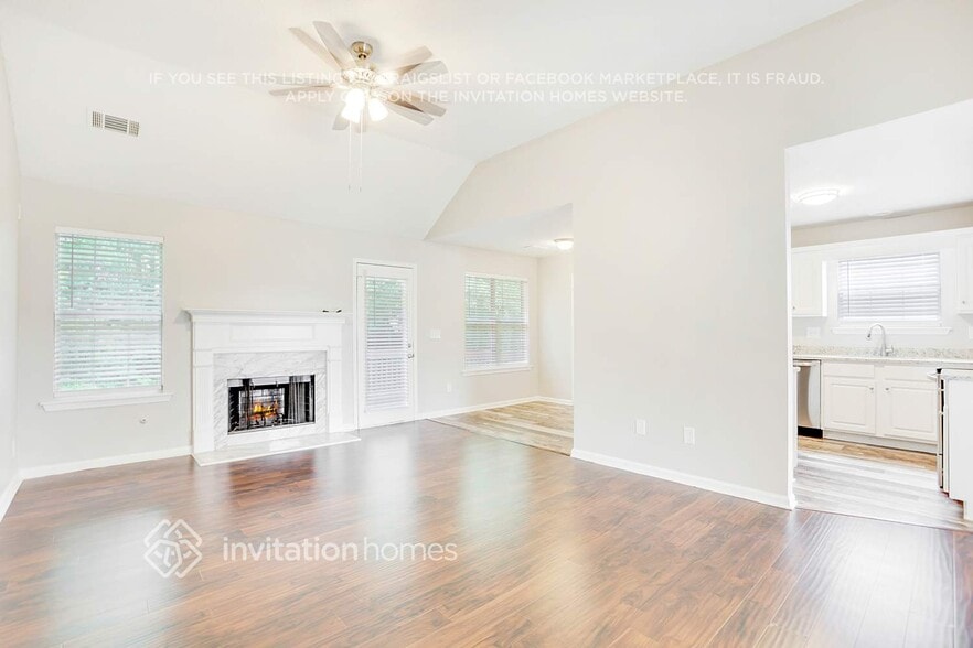 Building Photo - 430 Gresham Dr