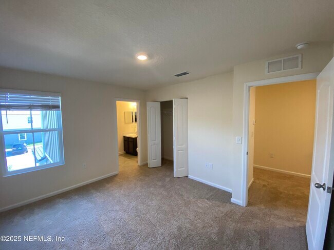 Building Photo - 9589 Mira Loma Dr
