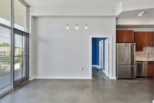 Building Photo - 3400 Malone Dr