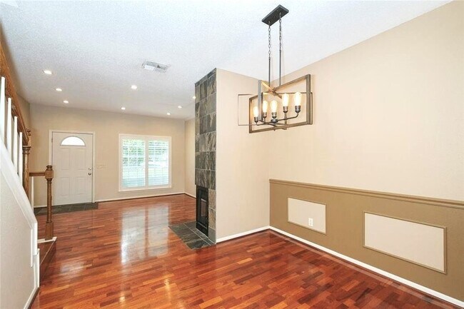 Building Photo - 2910 Grants Lake Blvd