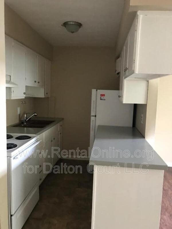 Building Photo - 1972 Cambridge Dr