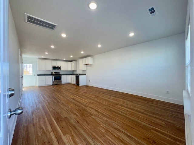 Building Photo - 1204 Nedra Dr