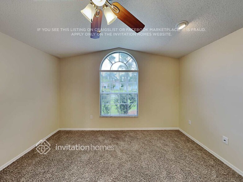 Building Photo - 7900 Hamlet Dr