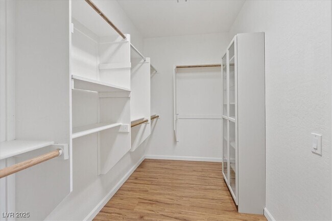 Building Photo - 7381 Summer Duck Way