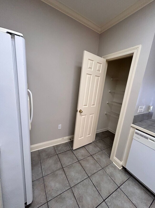 Building Photo - GREAT 3BR HOME IN LSU AREA!