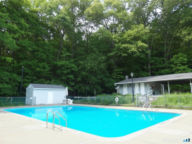 Building Photo - 707 Timber Ln
